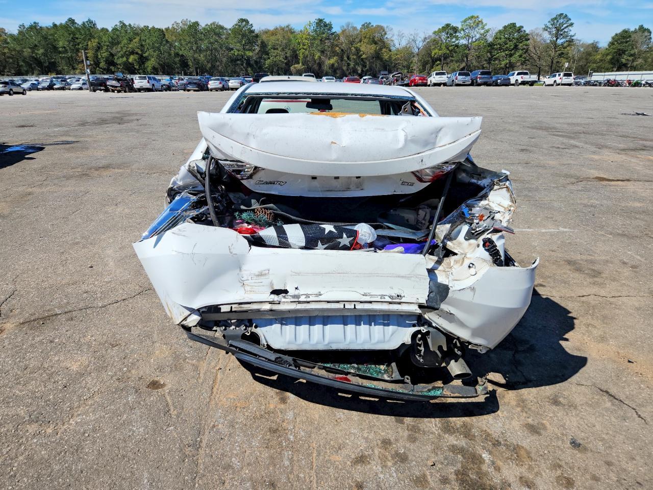2016 Toyota Camry Se - Image 6