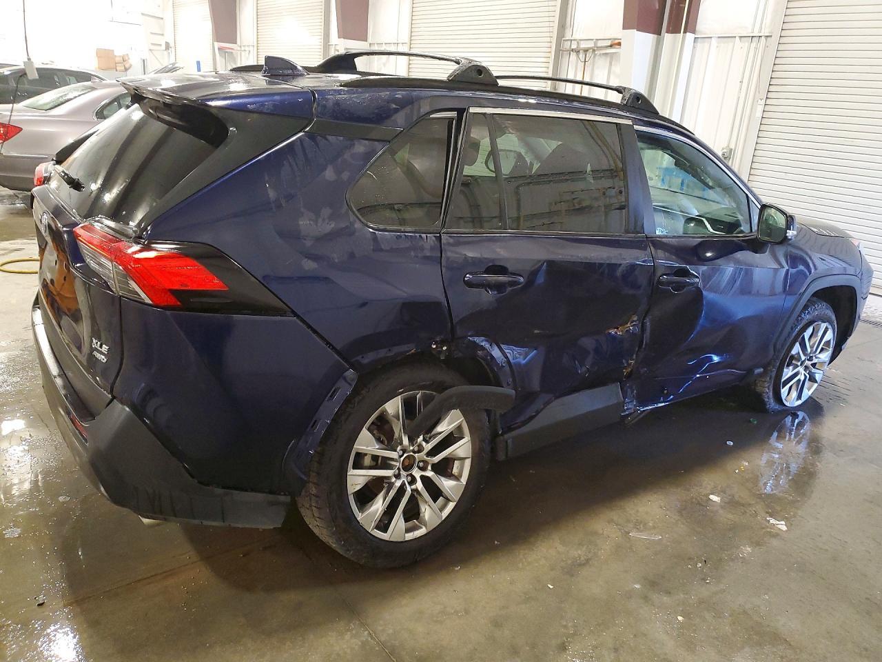 2020 Toyota Rav4 Xle Premium - Image 3