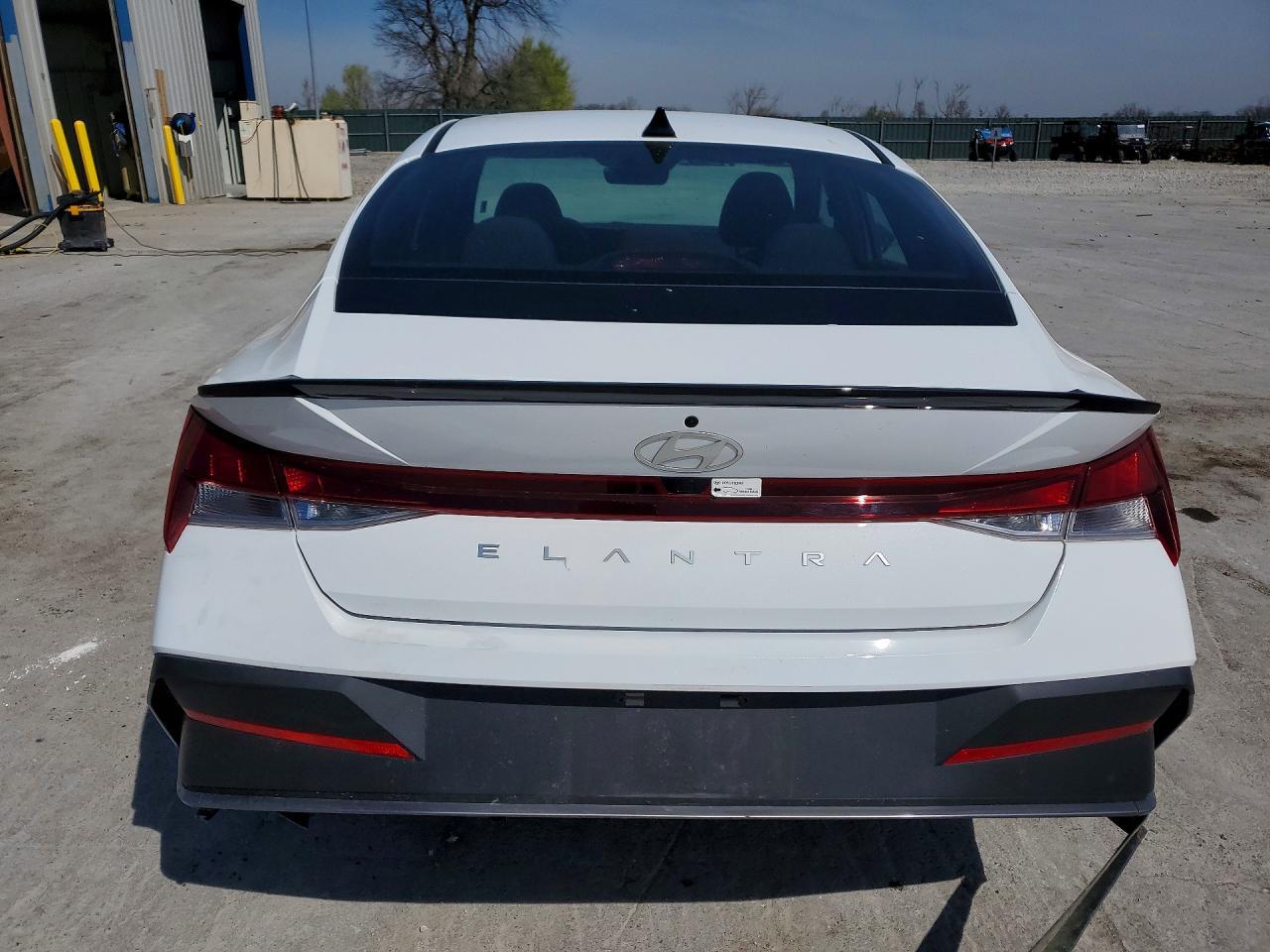 2025 Hyundai Elantra Sel Sport - Фото 6
