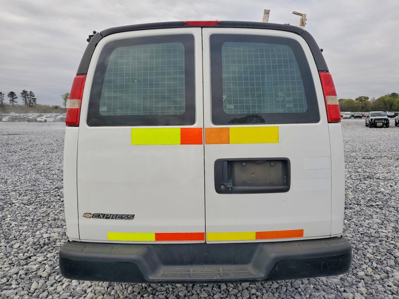 2015 Chevrolet Express 2500 Cargo Utility / Service Van - Фото 6