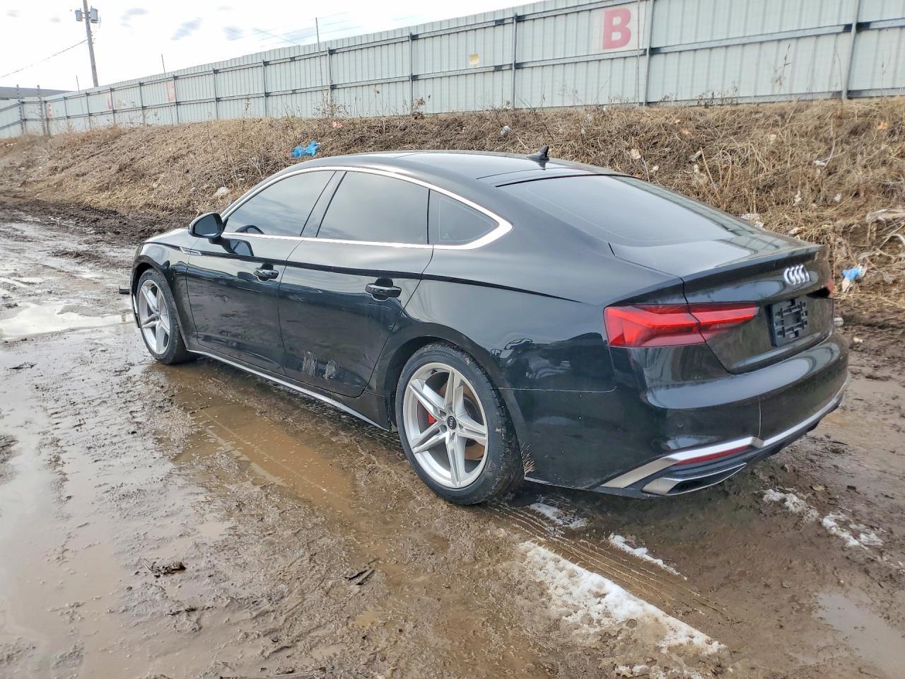 2022 Audi A5 Premium Plus 45 - Фото 2