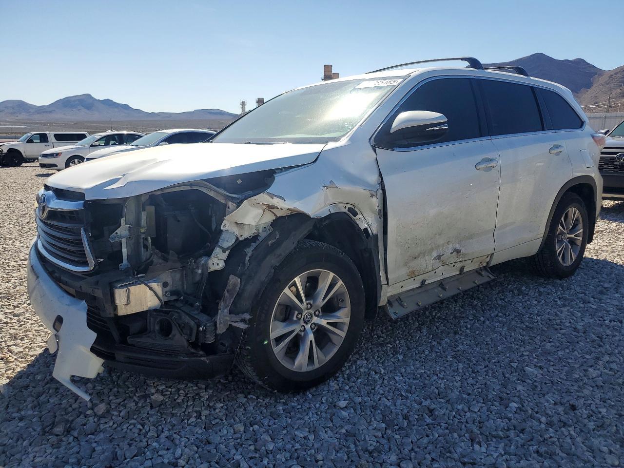2016 Toyota Highlander Le Plus