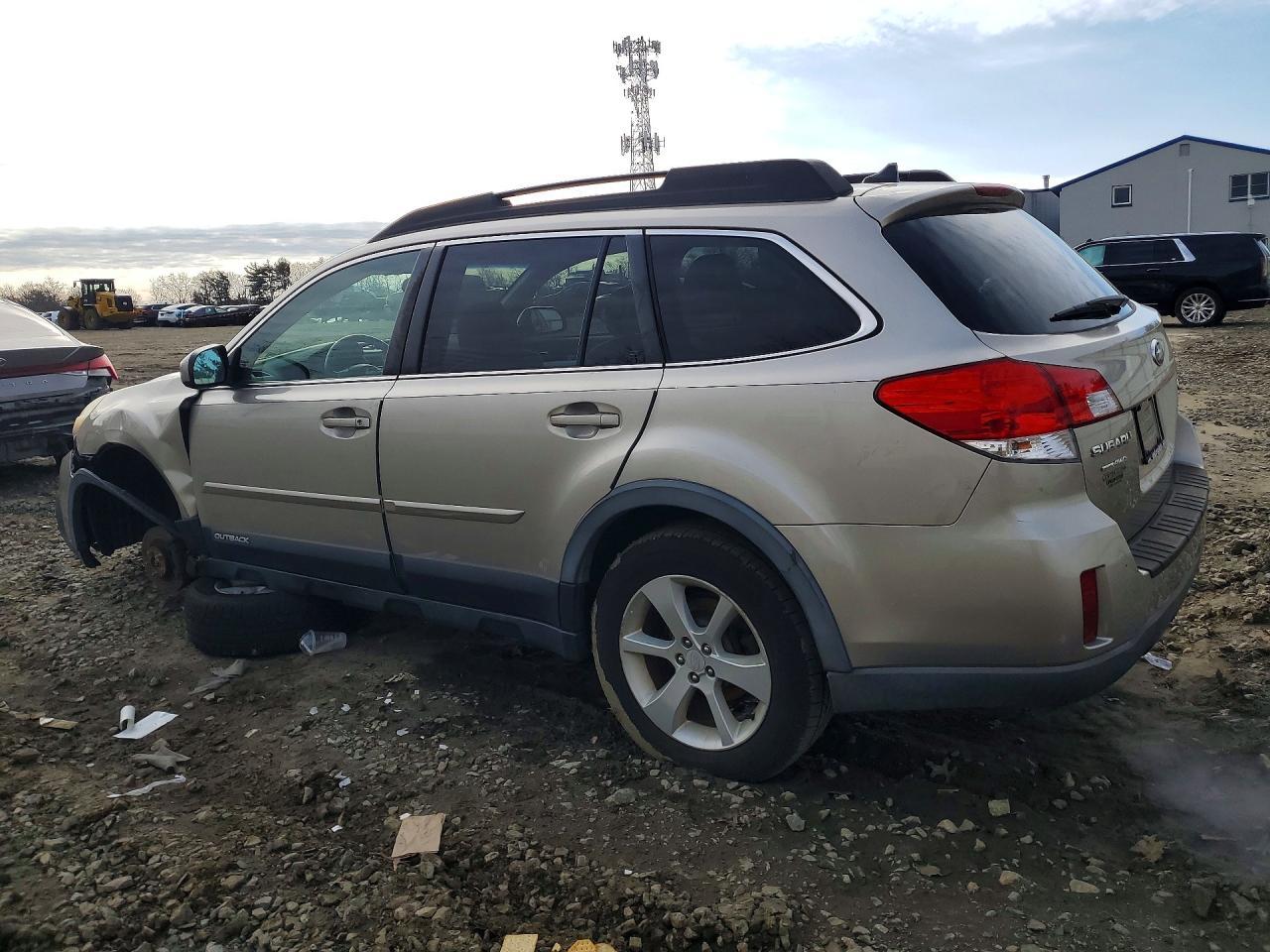 2014 Subaru Outback 2.5I Premium - Фото 2