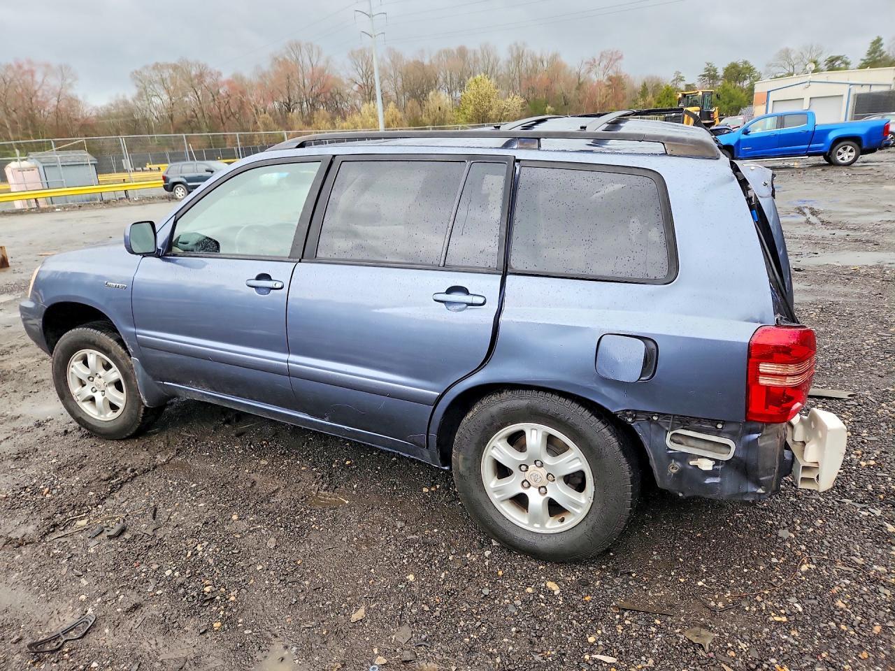 2001 Toyota Highlander Base - Фото 2