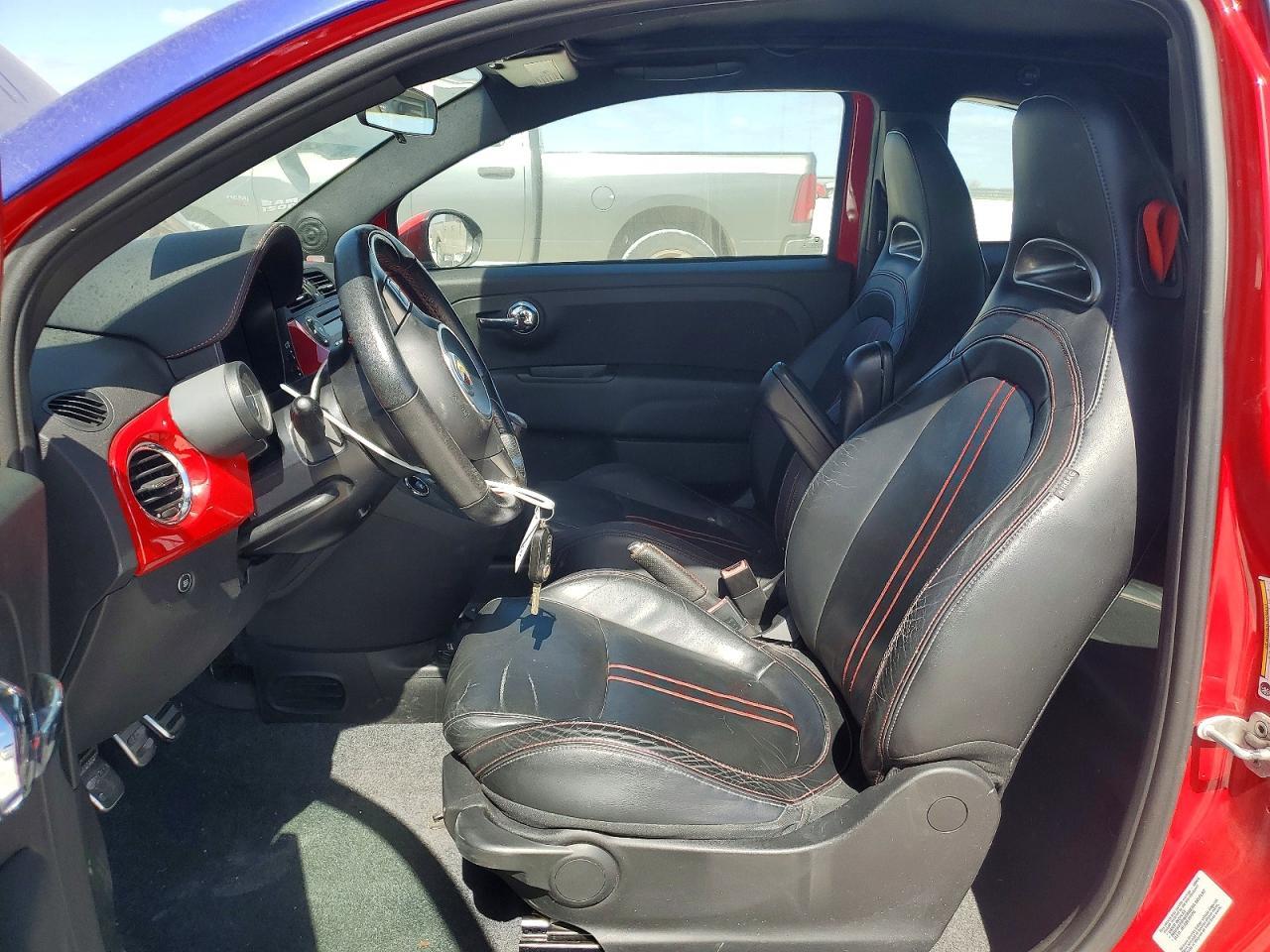 2015 Fiat 500 Abarth - Фото 7