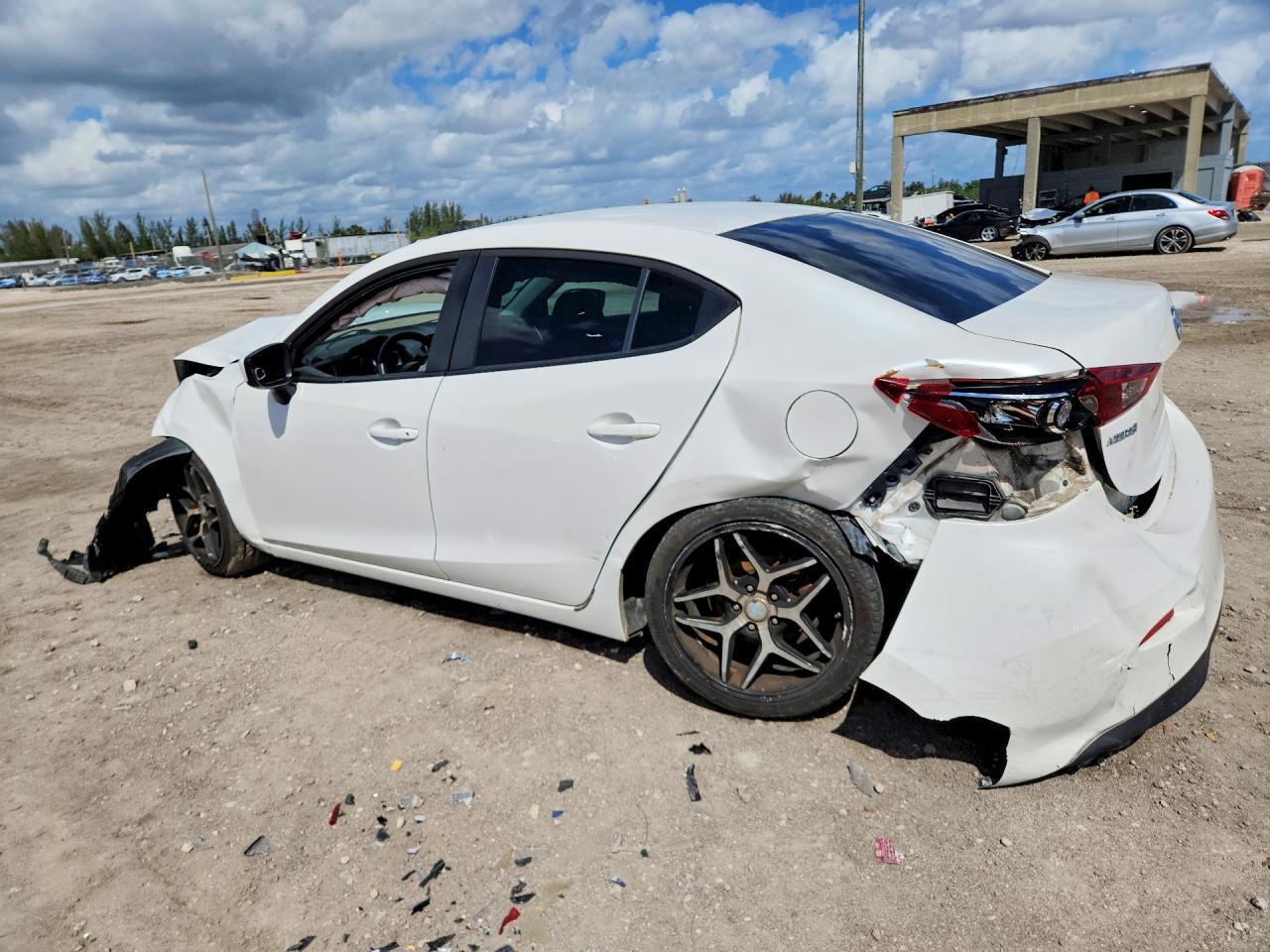 2014 Mazda 3 Sport - Фото 2