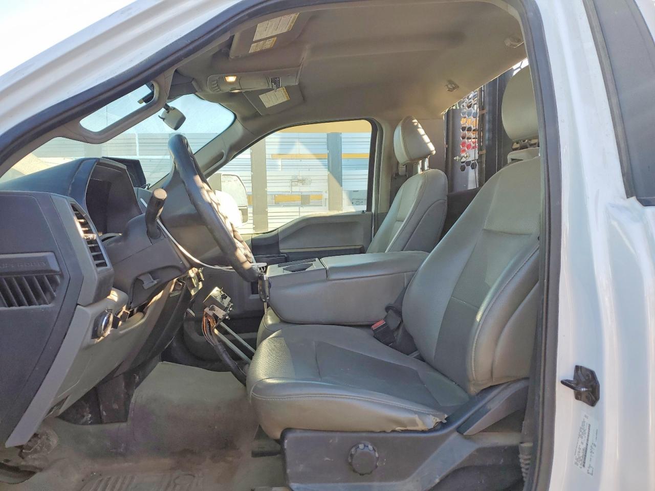 2021 Ford F550 Super Super Duty Flatbed Truck - Image 7