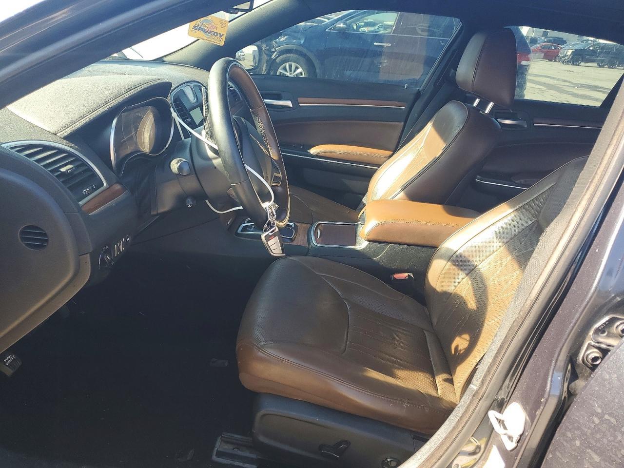 2018 Chrysler 300C Hemi C - Image 7