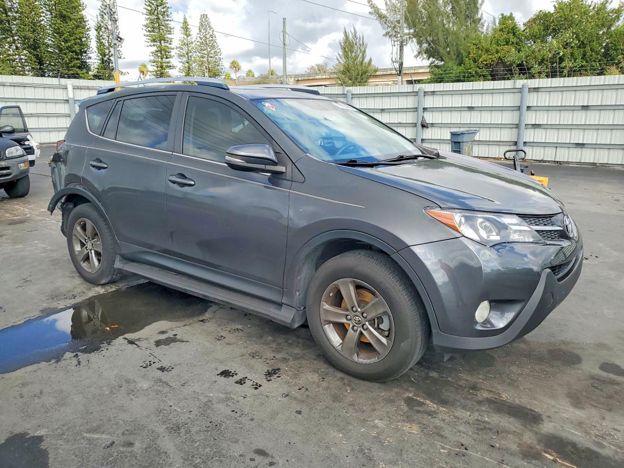2015 Toyota Rav4 Xle - Фото 4