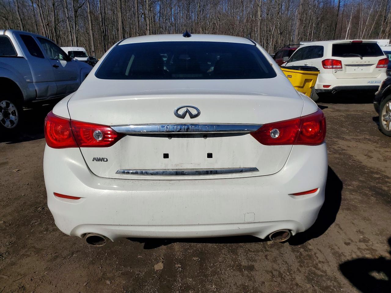 2014 Infiniti Q50 Premium - Image 6