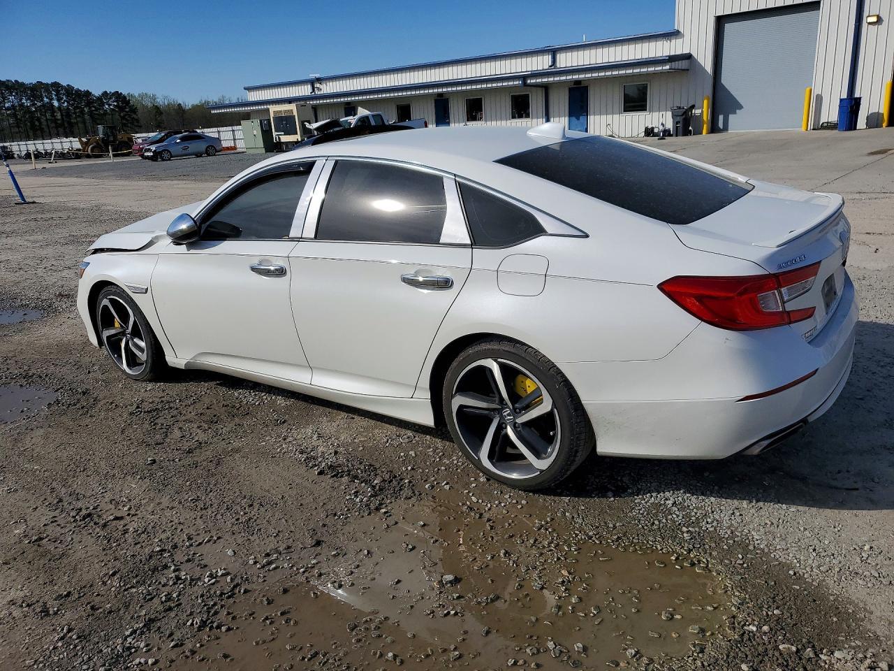 2020 Honda Accord Sport - Image 2