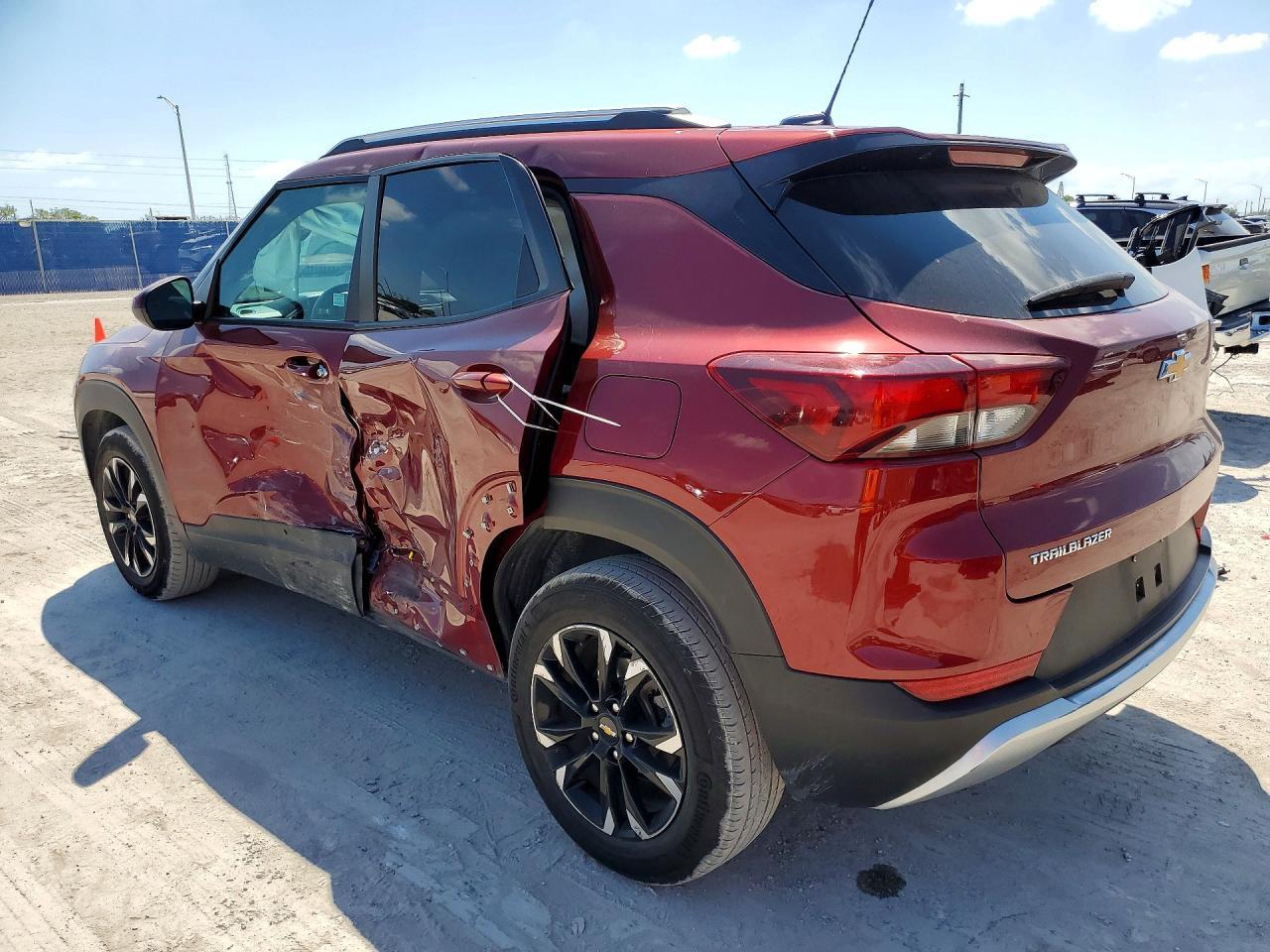 2022 Chevrolet Trailblazer Lt - Image 2