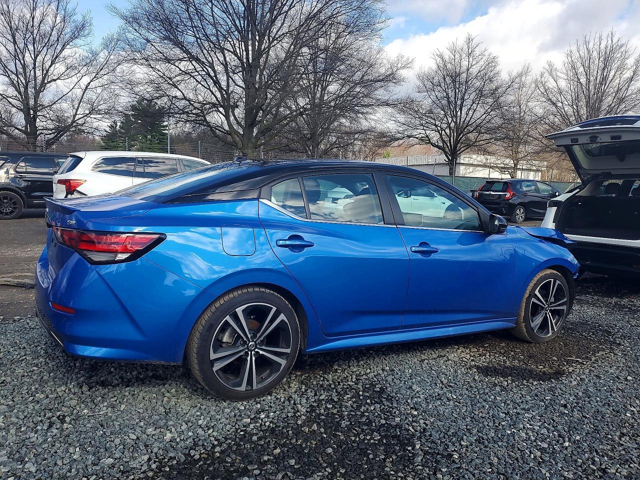 2022 Nissan Sentra Sr - Image 3