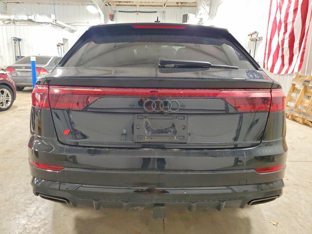 2025 Audi Q8 Prestige S-Line - Фото 6