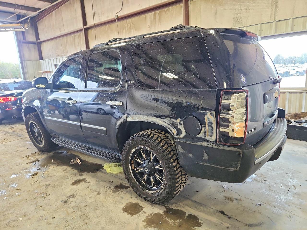 2011 Chevrolet Tahoe K1500 Ltz - Фото 2