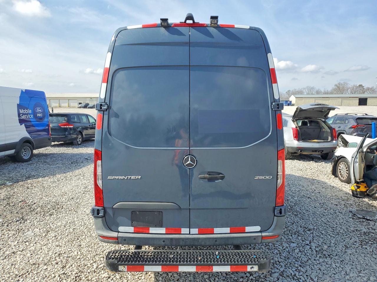 2019 Mercedes Benz Sprinter 2500/3500 Delivery Van - Фото 6