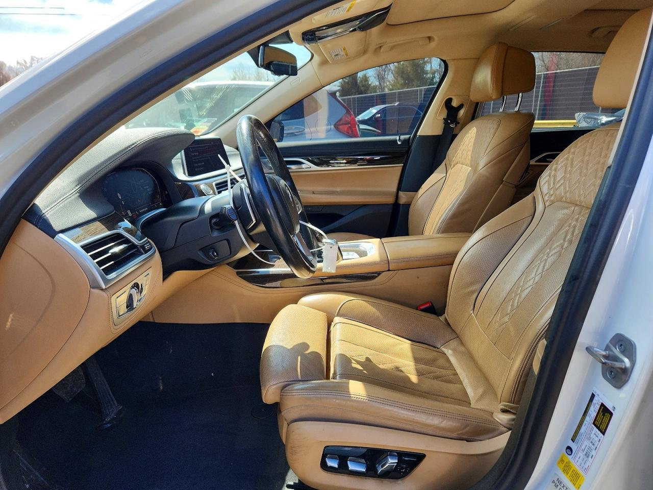 2022 BMW 740 I - Фото 7