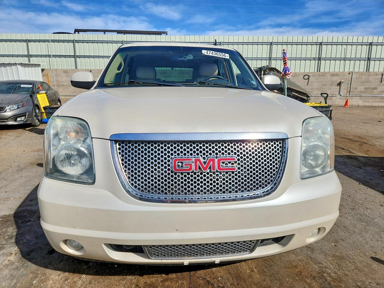 2013 GMC Yukon Denali - Image 5