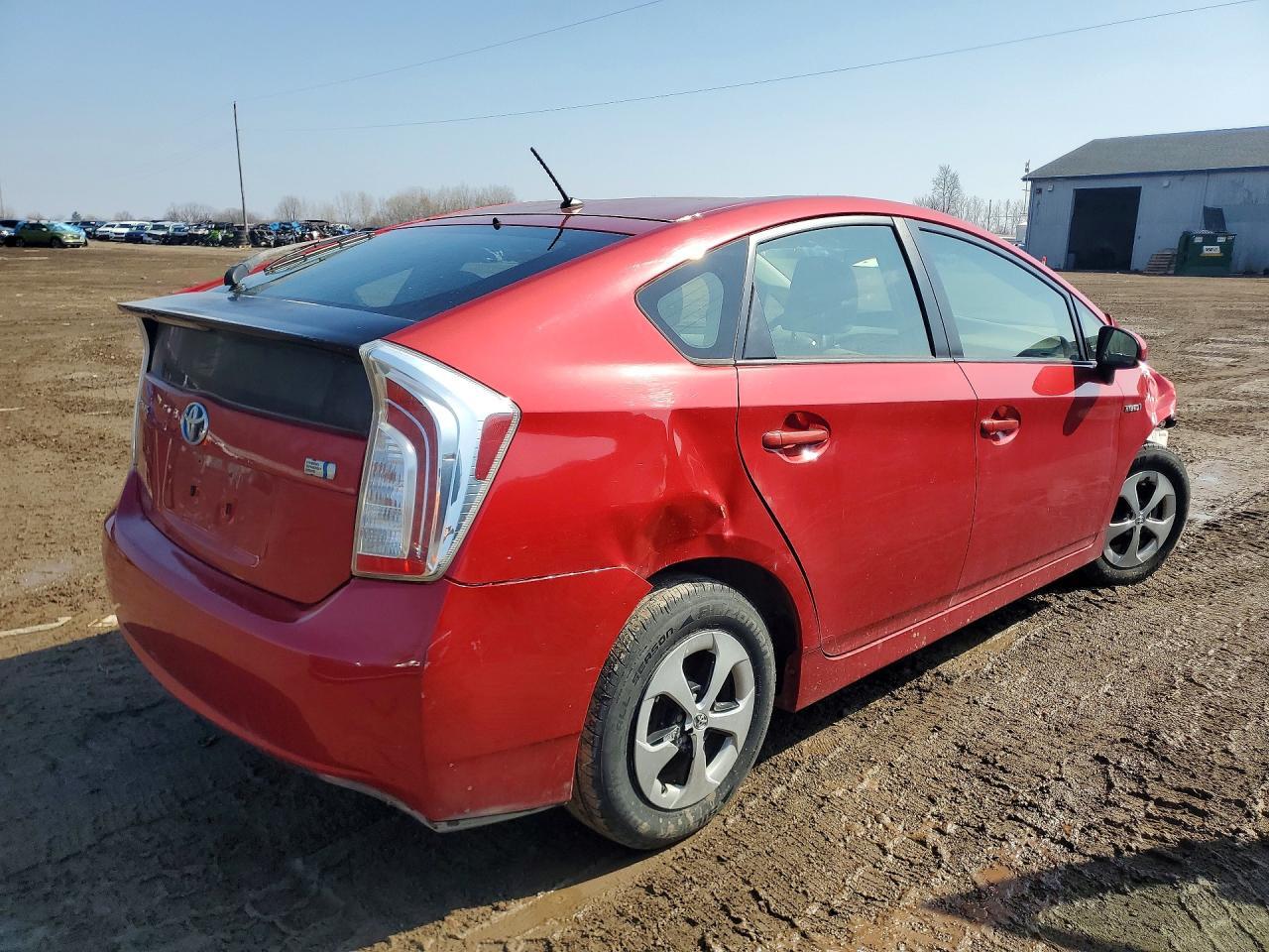 2013 Toyota Prius Two - Фото 3