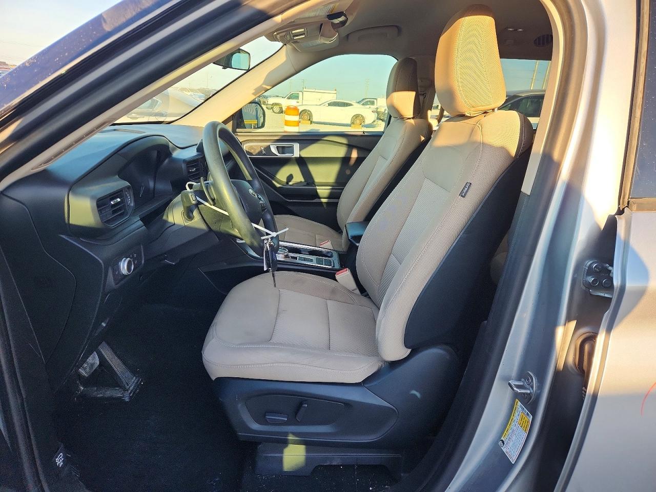 2020 Ford Explorer - Image 7