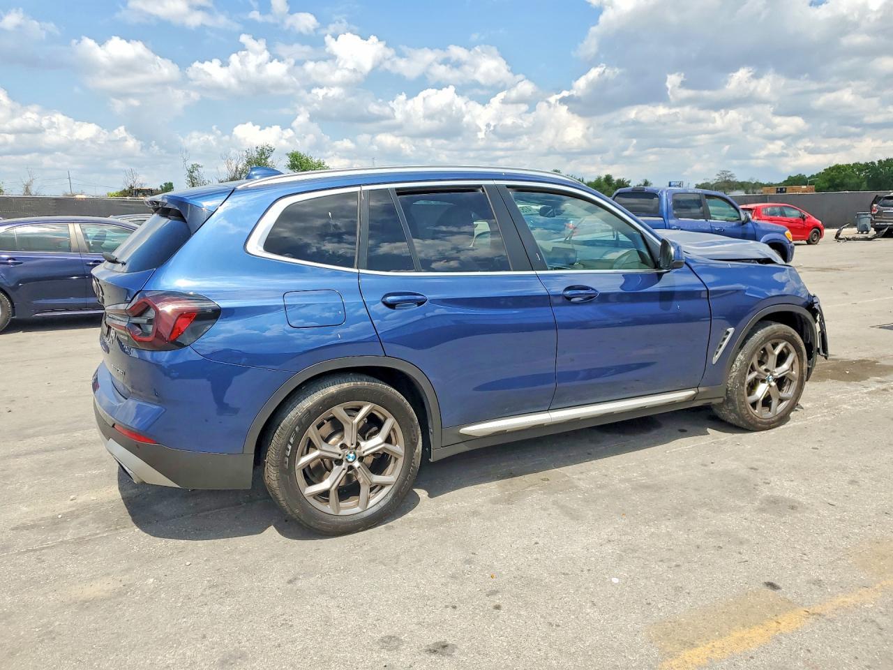 2022 BMW X3 Sdrive30I - Фото 3