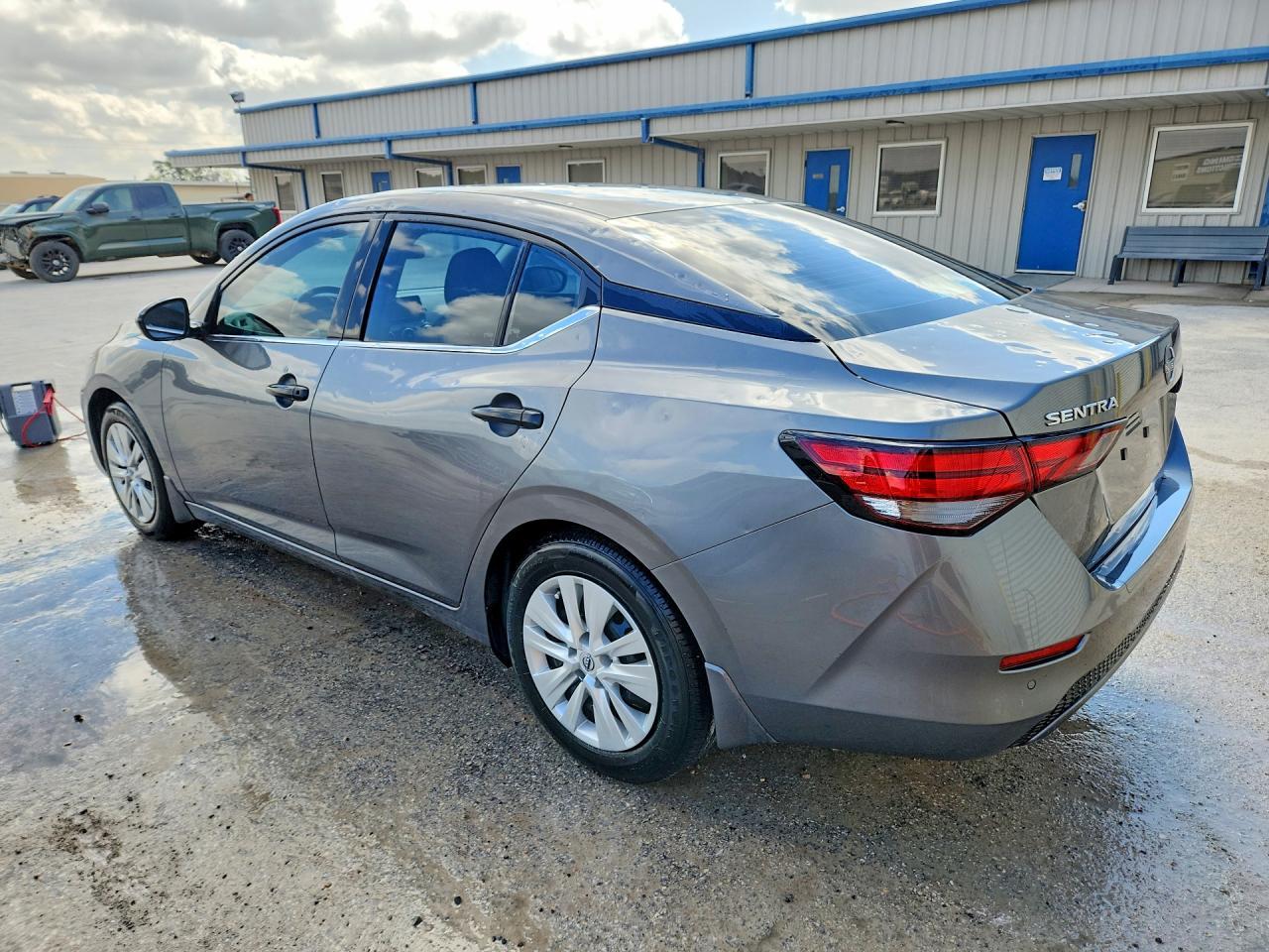 2025 Nissan Sentra S - Фото 2