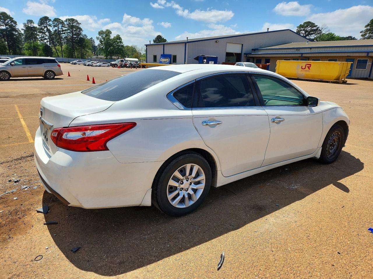 2016 Nissan Altima - Фото 3