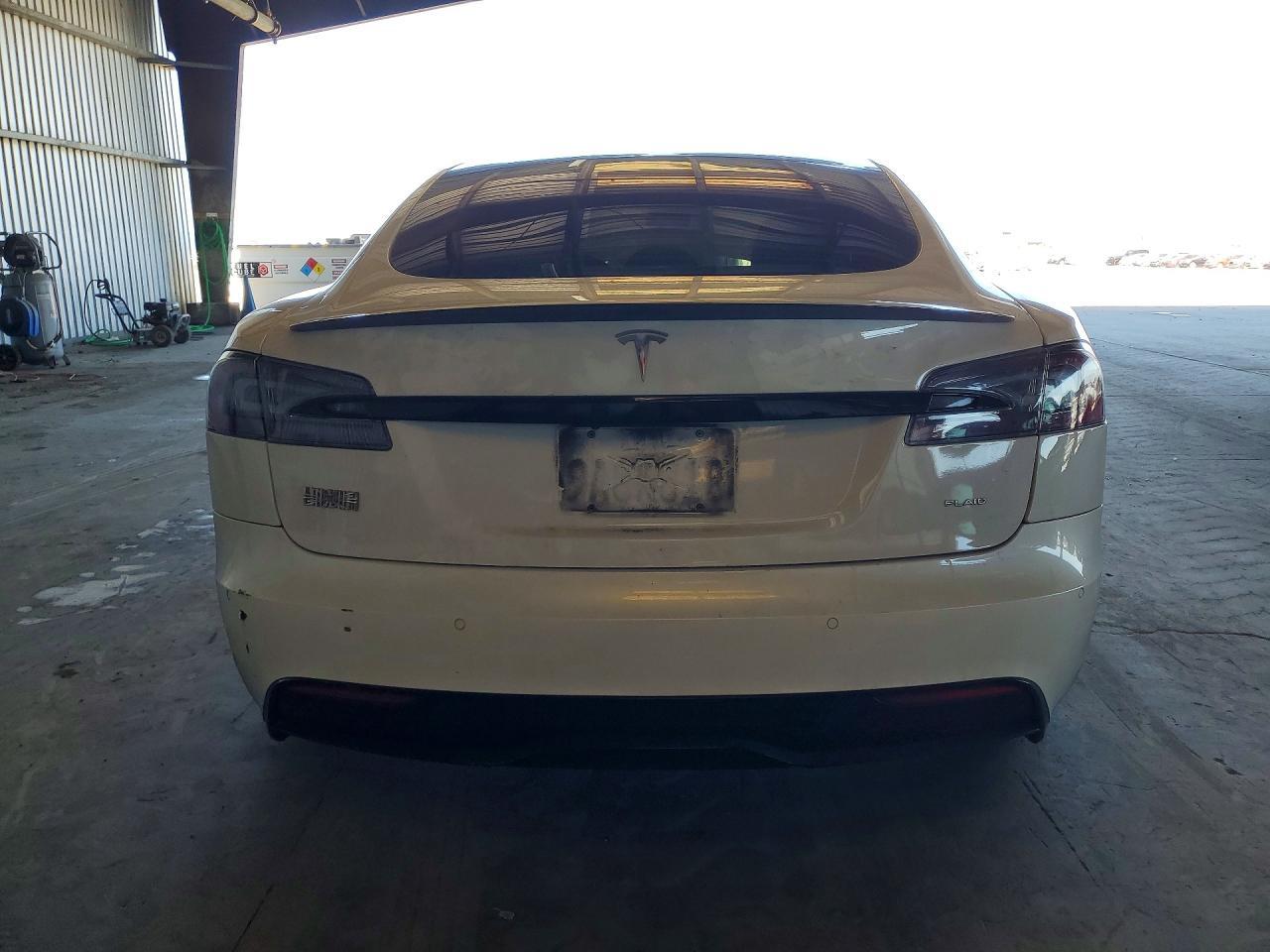 2022 Tesla Model S - Фото 6