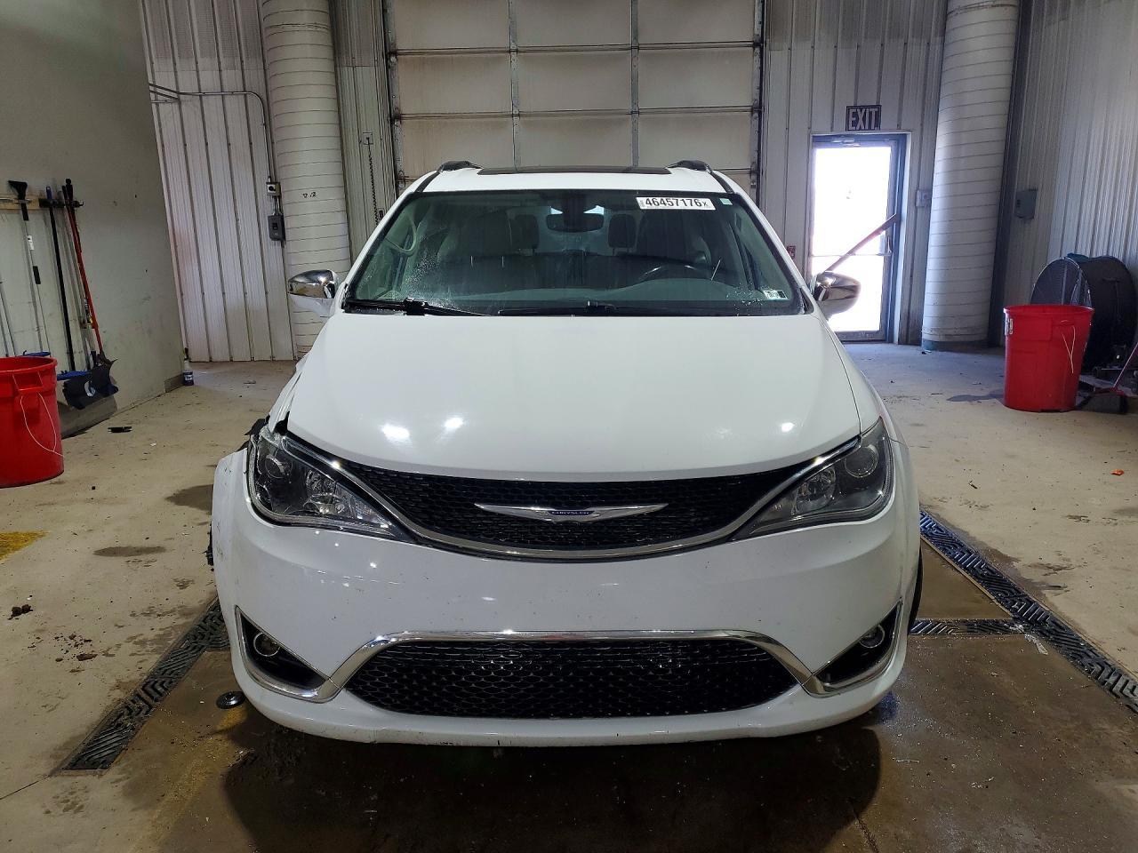 2019 Chrysler Pacifica Limited - Image 5