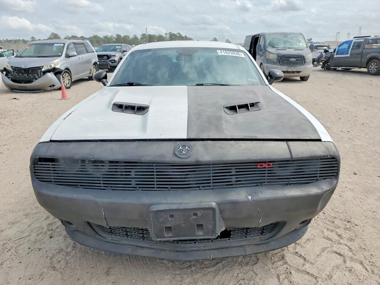 2015 Dodge Challenger Sxt - Image 5