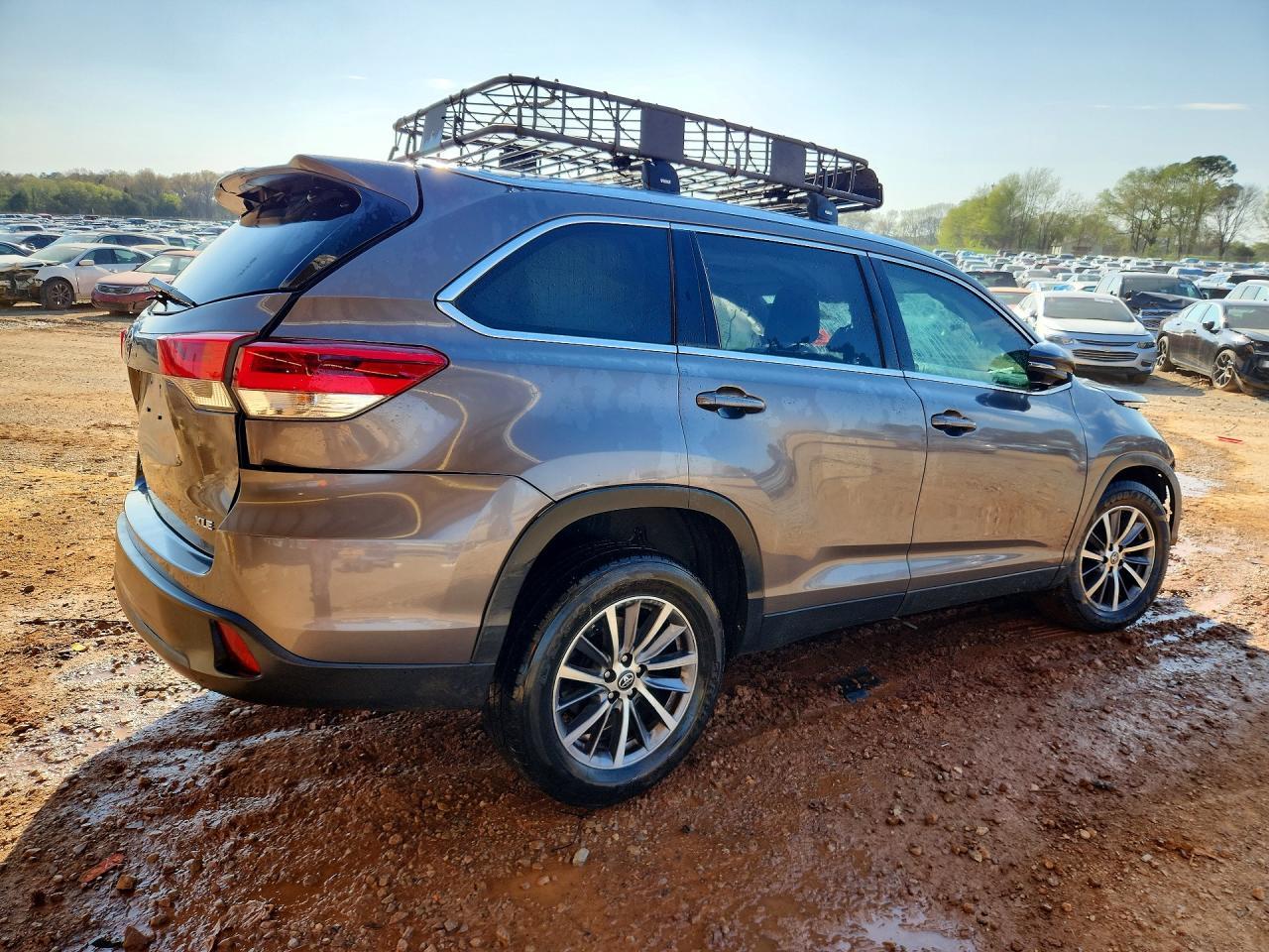 2019 Toyota Highlander Xle - Фото 3