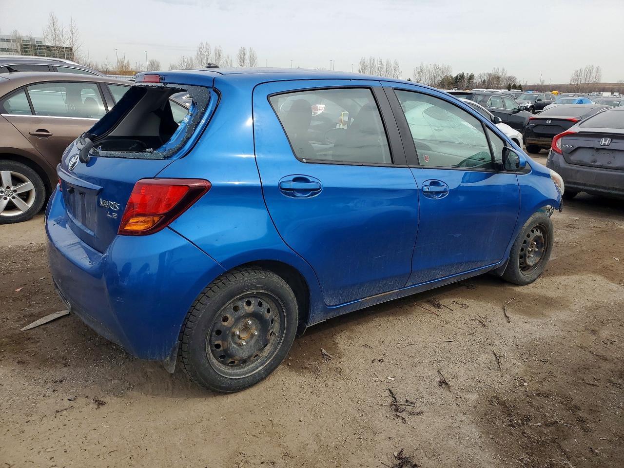 2015 Toyota Yaris 5-Door L - Фото 3