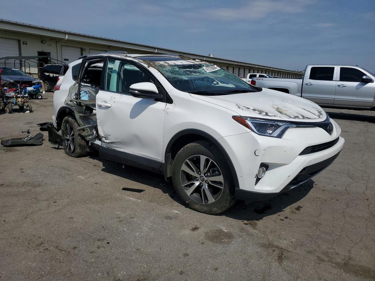 2017 Toyota Rav4 Xle - Фото 4