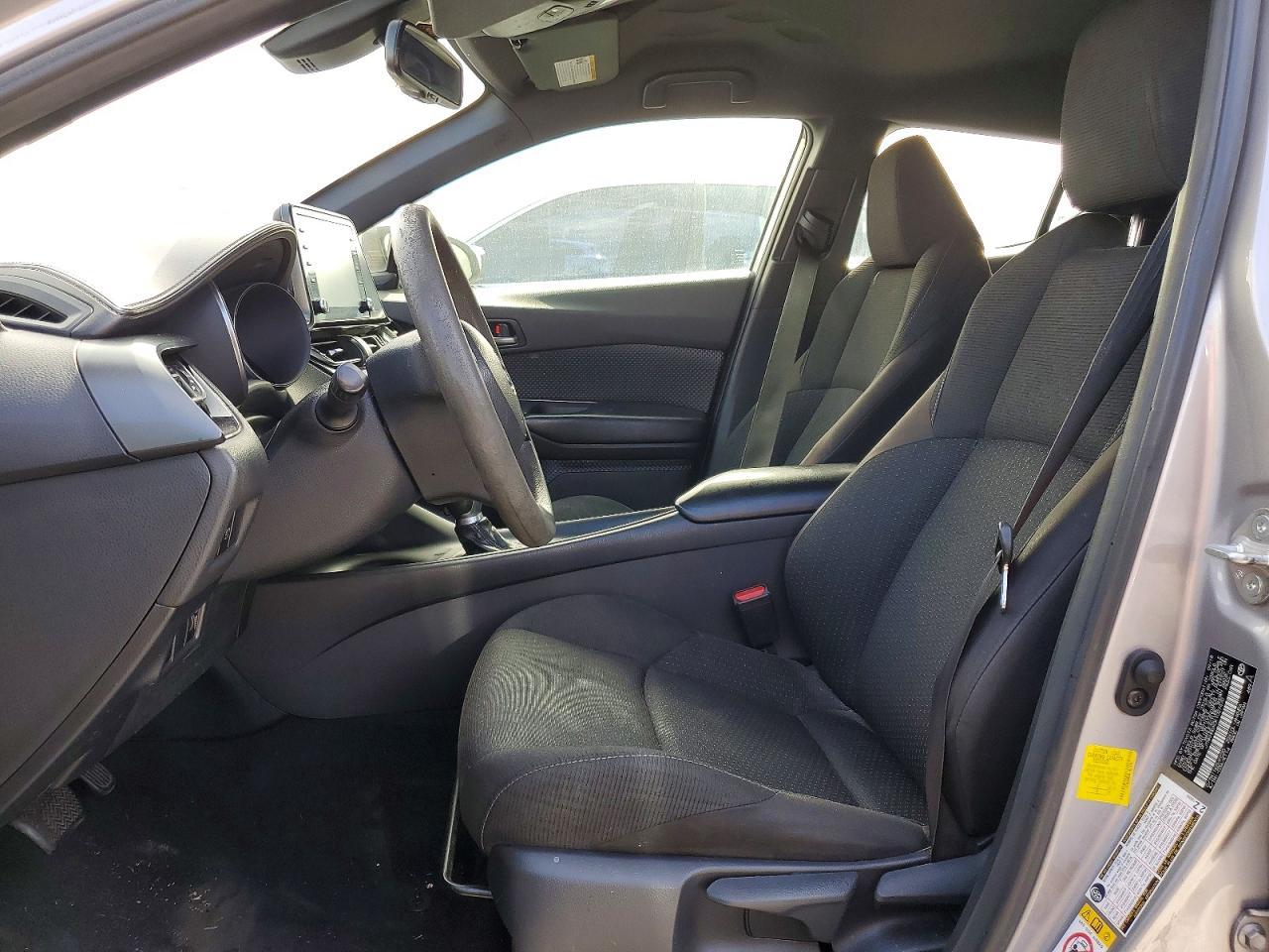 2019 Toyota C-Hr Le - Image 7