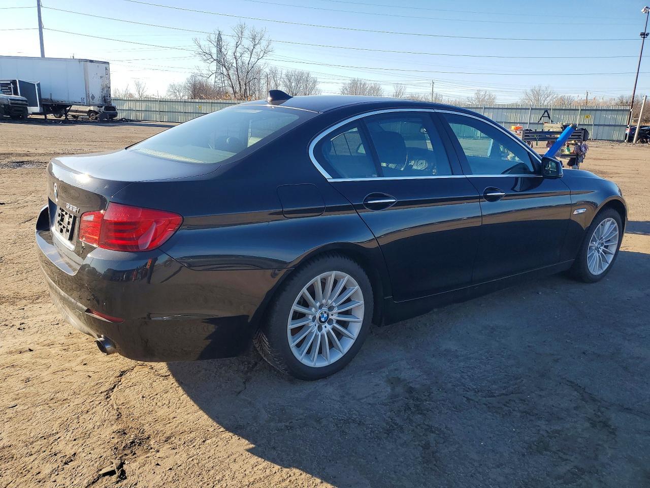 2011 BMW 535I - Фото 3