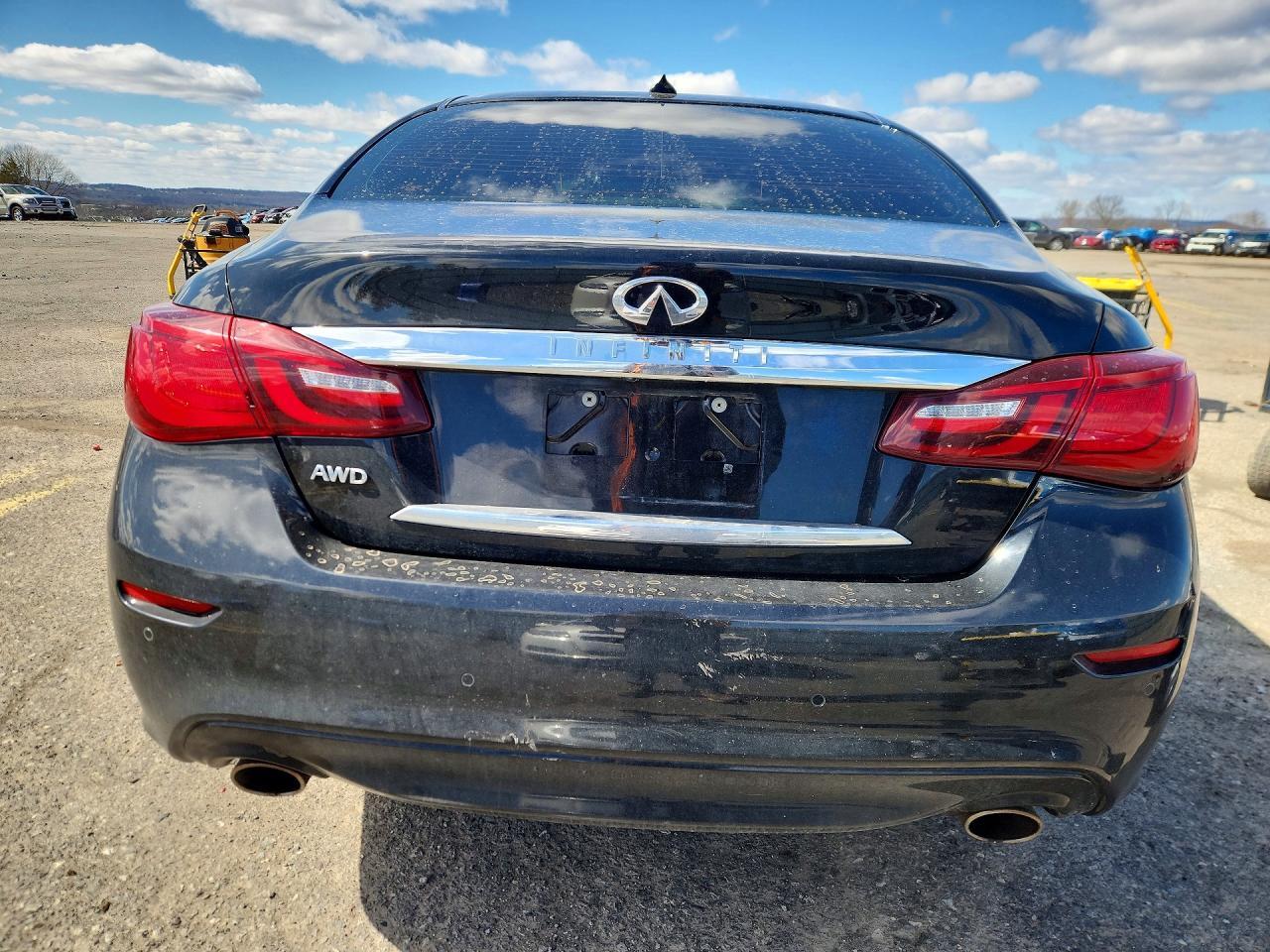 2018 Infiniti Q70 3.7 Luxe - Image 6
