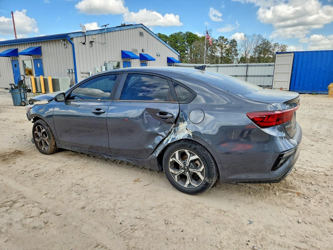 2019 Kia Forte Lxs - Фото 2