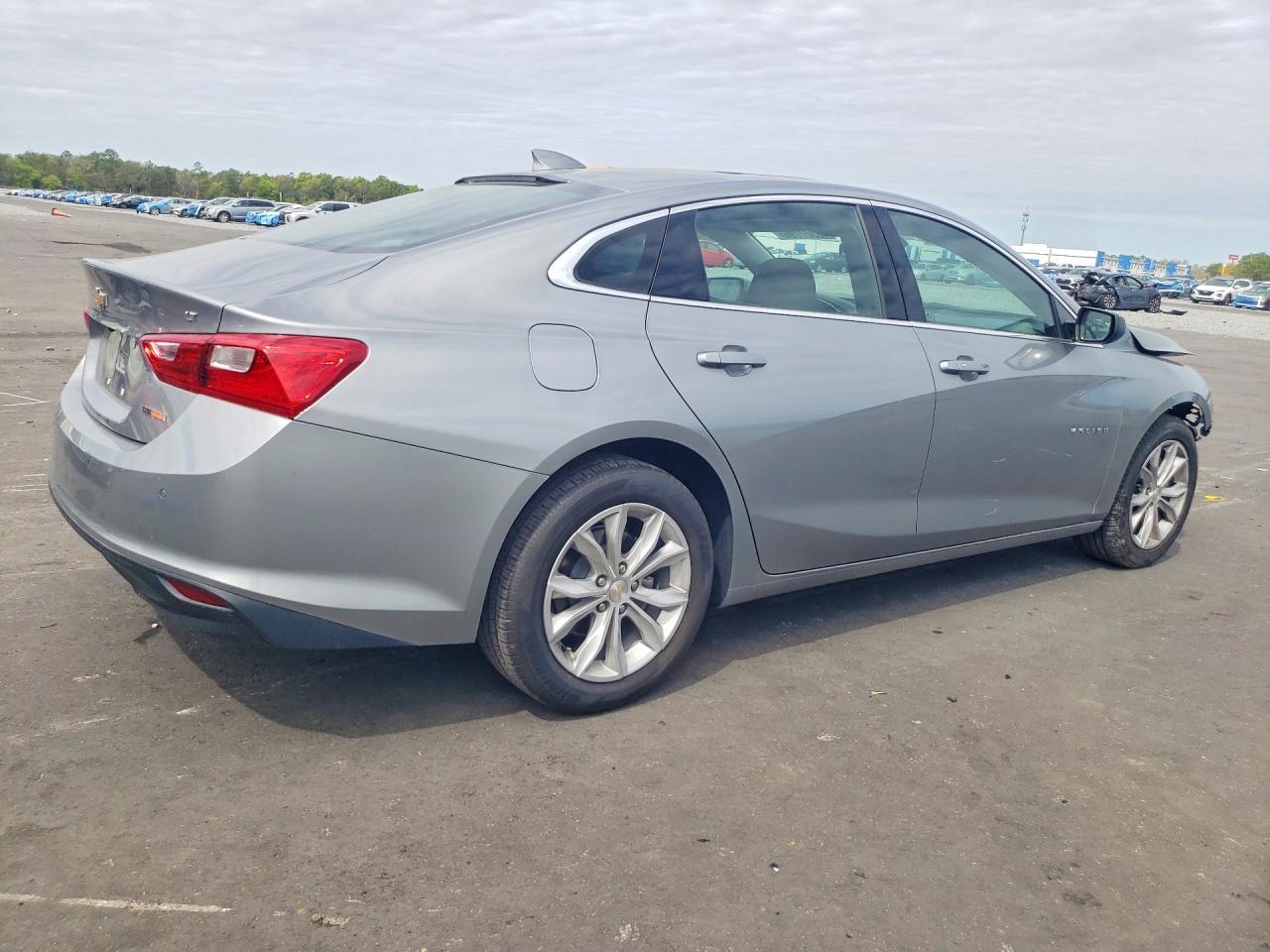 2024 Chevrolet Malibu Lt - Фото 3