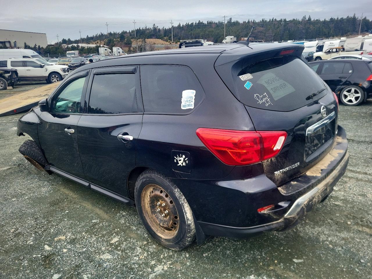 2018 Nissan Pathfinder S - Фото 2