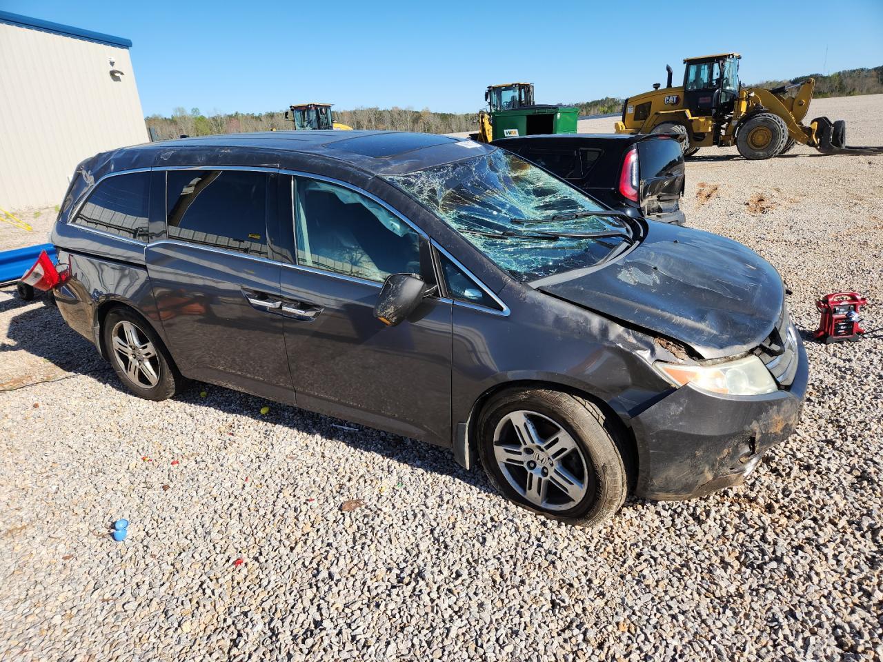2011 Honda Odyssey Touring - Image 4