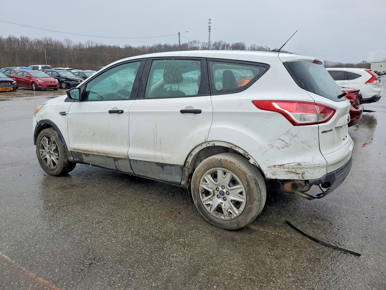 2014 Ford Escape S - Фото 2
