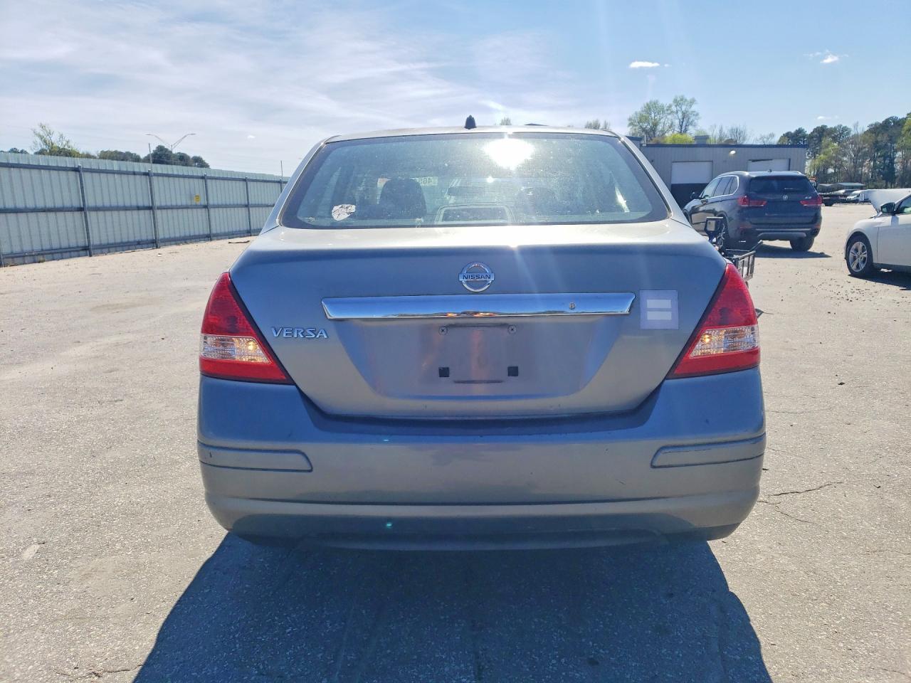 2009 Nissan Versa 1.8 S - Фото 6
