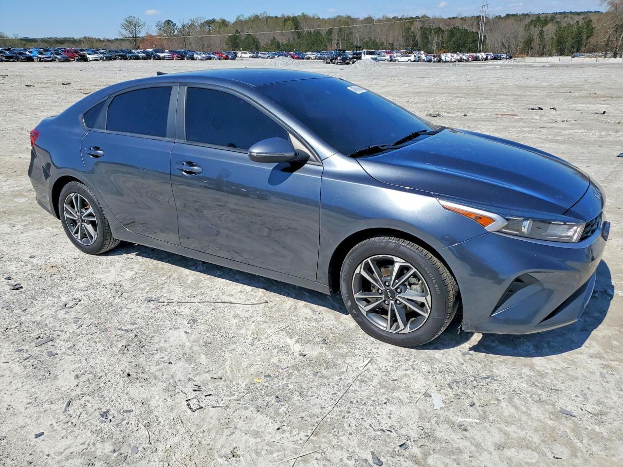 2022 Kia Forte Fe - Фото 4