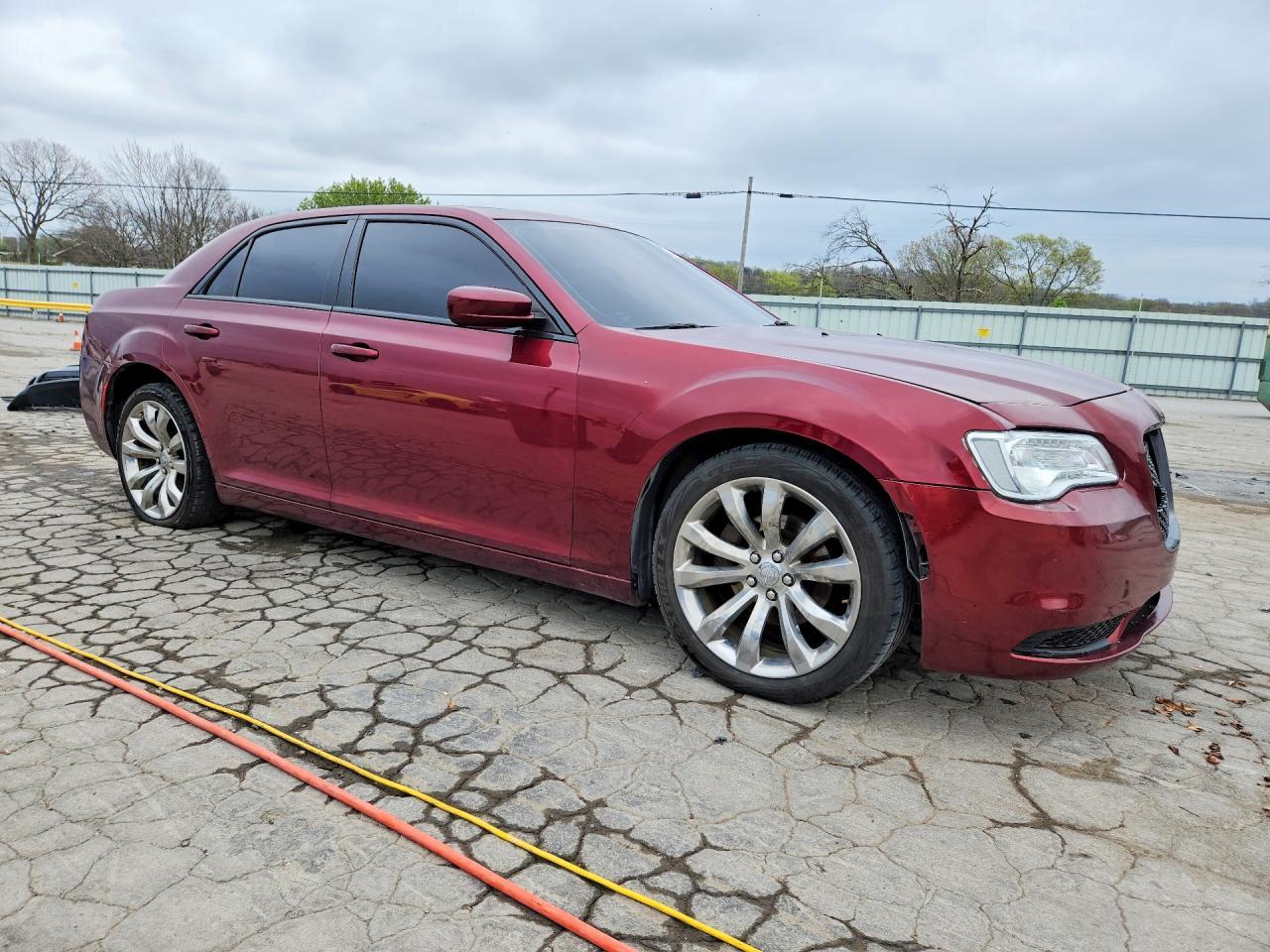 2017 Chrysler 300 Limited - Фото 4