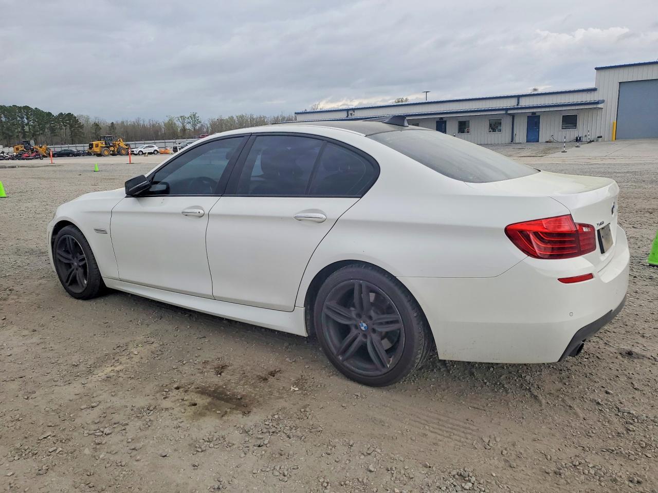 2015 BMW 535 Xi - Image 2