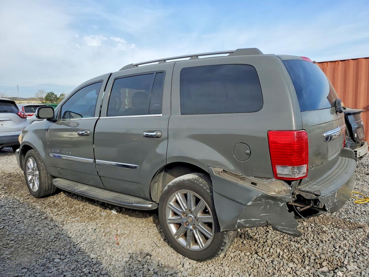 2007 Chrysler Aspen Limited - Фото 2