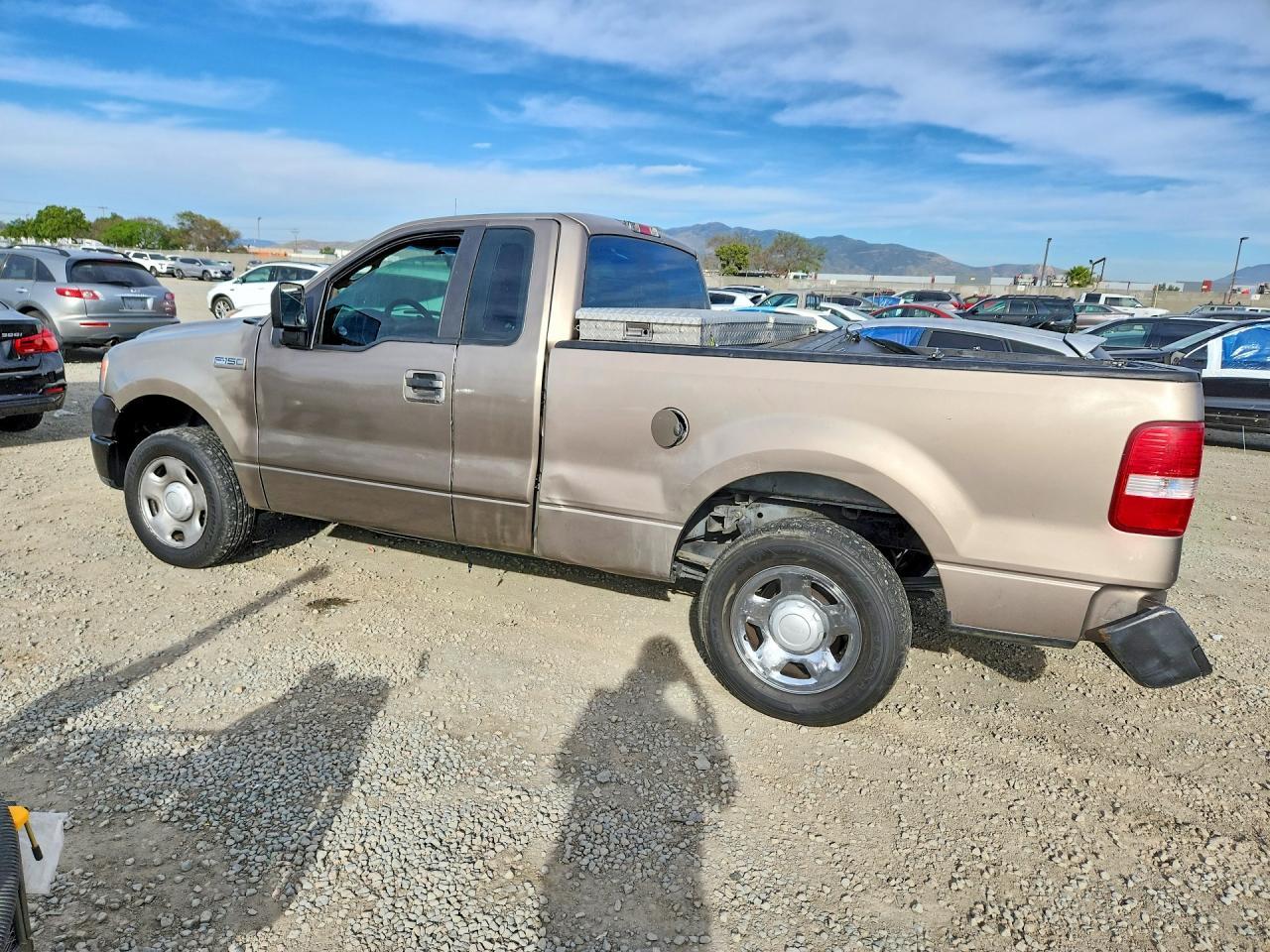 2005 Ford F150 - Фото 2