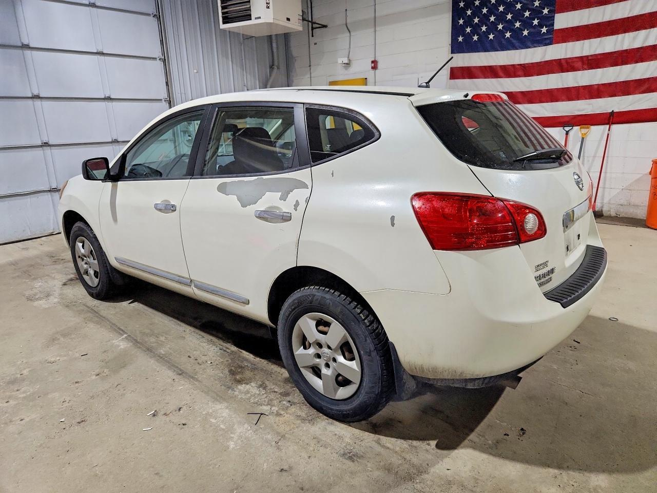 2014 Nissan Rogue Select S - Фото 2