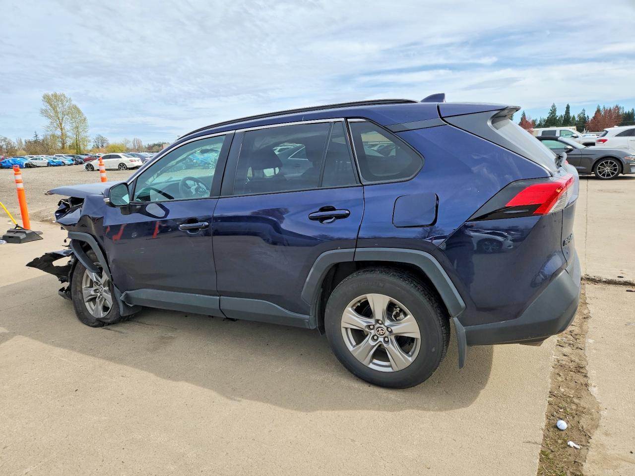 2024 Toyota Rav4 Xle - Фото 2