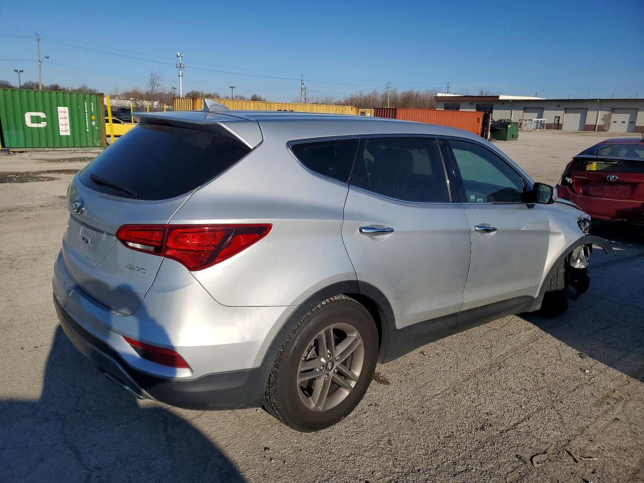 2017 Hyundai Santa Fe Sport 2.4L - Фото 3
